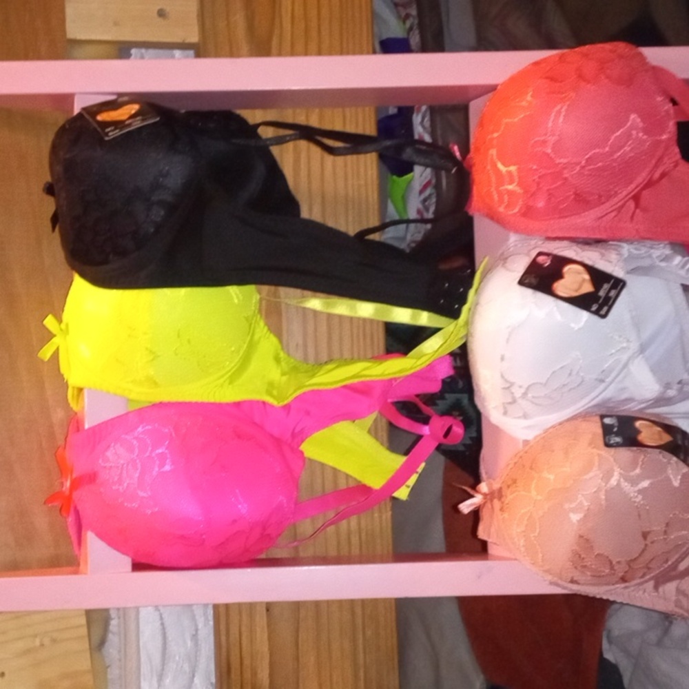 (Bras )30$ for all 6 bras